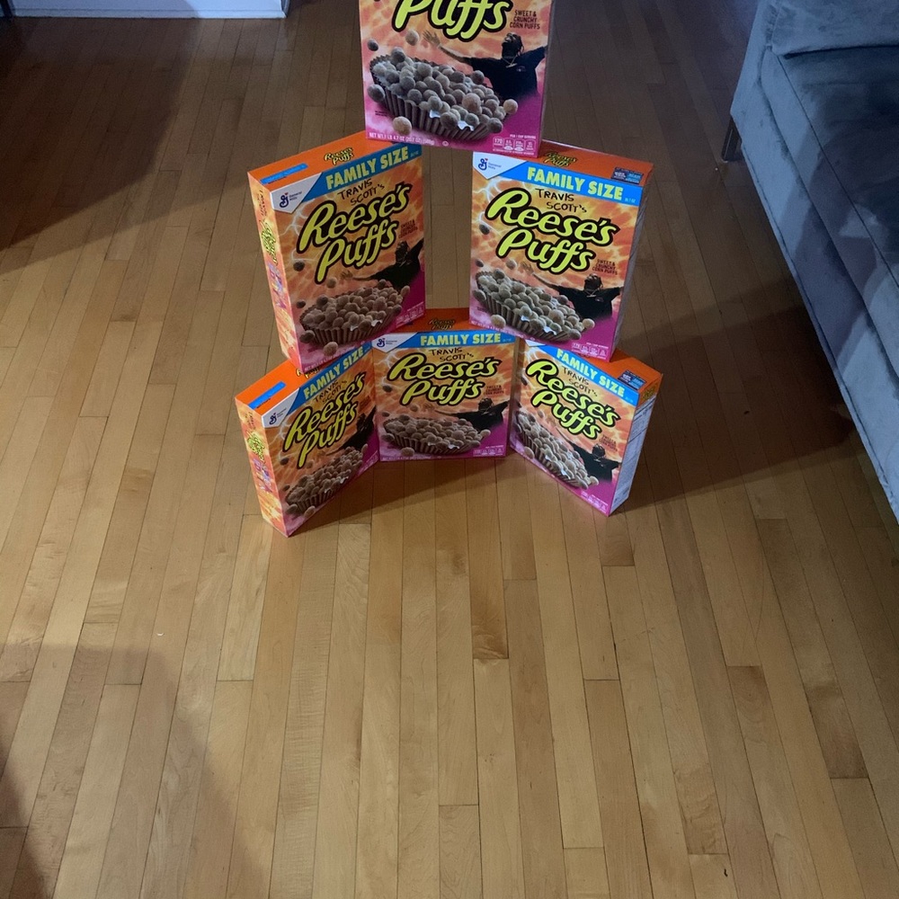 Travis Scott Reese’s Puffs